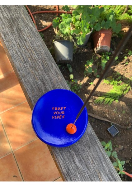 El Yapımı Seramik Tütsülük Lacivert Arkadaşa Hediye Trust Your Vibes