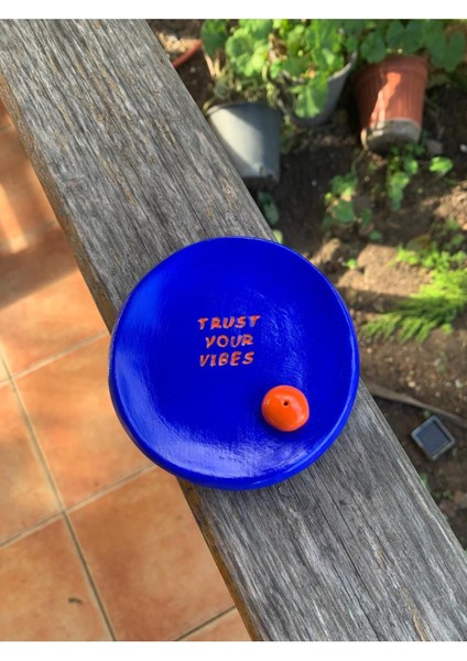 El Yapımı Seramik Tütsülük Lacivert Arkadaşa Hediye Trust Your Vibes