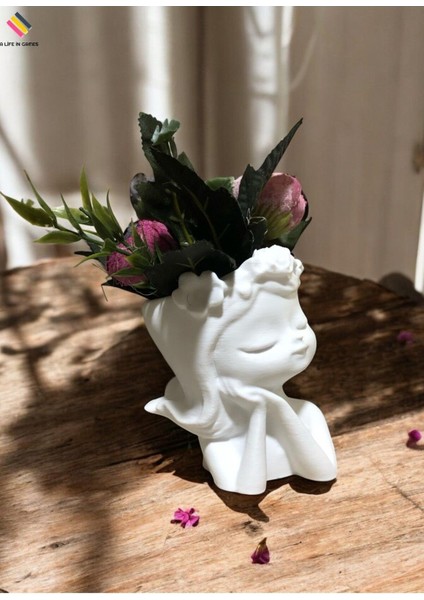 Çiçekçi Kız Saksı - 10 cm Minimal Popüler Şık Sevimli Dekoratif Küçük Saksı - Sert Plastik fiyatları