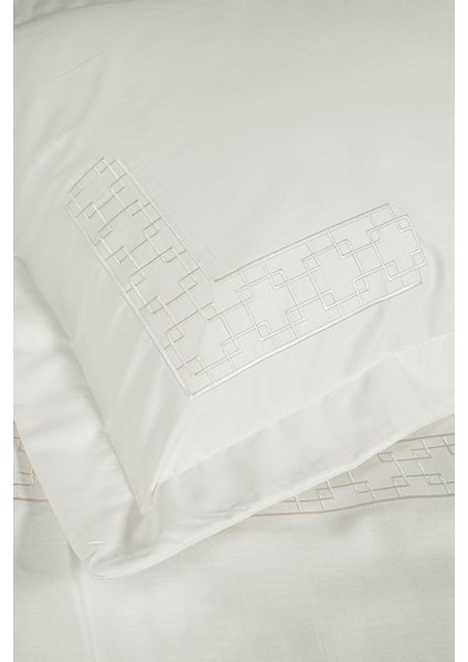 Nakışlı Çift Kişilik Saten Nevresim Takımı Luxe Ekru