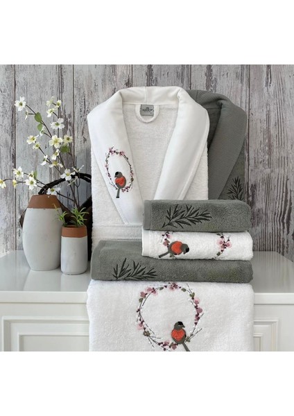 Nakışlı Bambu 6 Parça Aile Bornoz Takımı Krem- Mint modelleri