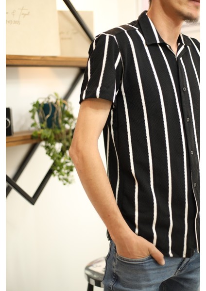 Erkek Slim Fit Çizgili Gömlek – Rahat Kesim, Şık Tasarım, Mevsimlik Kumaş