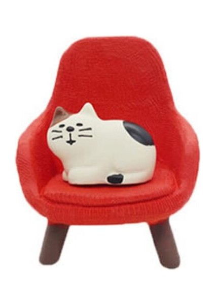Kırmızı Sandalyedeki Kedi Mini Figür modelleri