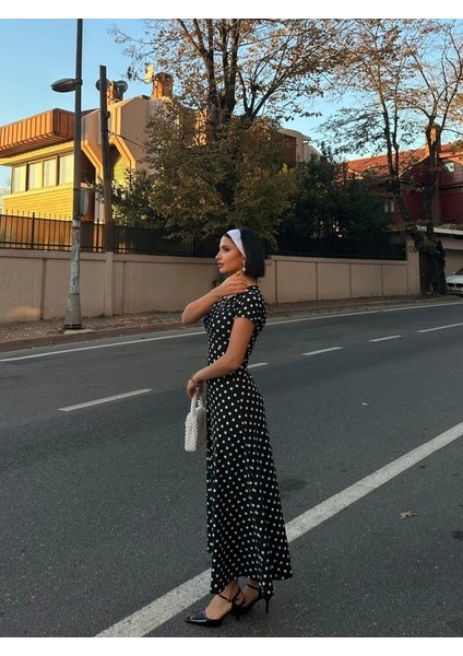 Kadın Kısa Kollu Bisiklet Yaka Puantiyeli Maksi Örme Krep Elbise