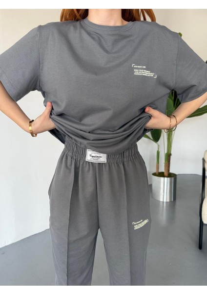TKM-0041 Füme Eco Basıc Lıne Yazılı Enjeksiyon Baskı Bisiklet Yaka Tişört Bel Lastikli Çimalı Jogger Eşofman Ikili Takım
