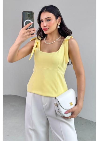 BLZ-06286 Sarı Havuz Yaka Askılı Bluz