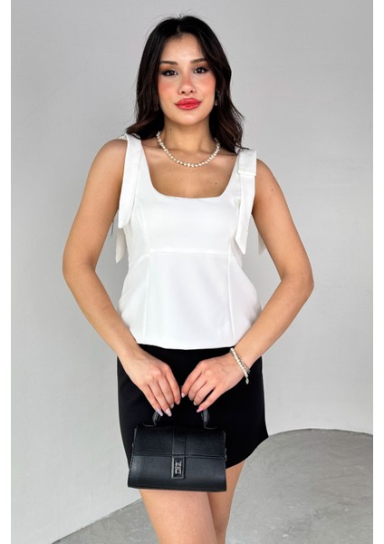 BLZ-06286 Beyaz Havuz Yaka Askılı Bluz