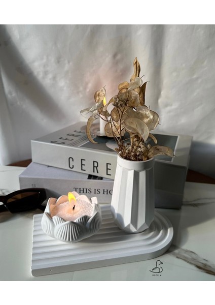 Geometrik Desenli Vazo ve Lotus Çiçek Inci Tozlu Mumluk Set