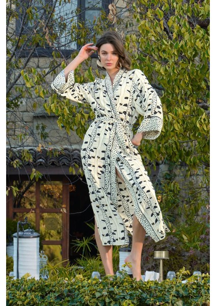 Monamise 22041 Kadın Desenli Puantiyeli Yırtmaç Detaylı Sabahlık fırsatları