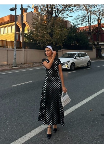Kadın Kısa Kollu Bisiklet Yaka Puantiyeli Maksi Örme Krep Elbise Yeni