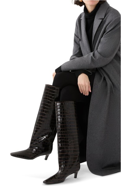 Geniş Kalıplı Krokodil Desenli Topuklu Çizme fiyatları