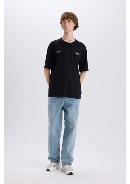 %100 Pamuk Boxy Fit Bisiklet Yaka Sırt Baskılı Kısa Kollu Tişört E4545AX25SM fiyatları