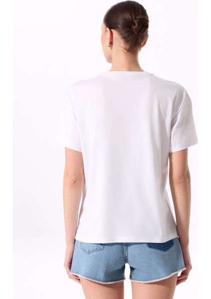 Bisiklet Yaka Baskılı Beyaz Kadın T-Shirt F5SL-TST0462 indirimleri