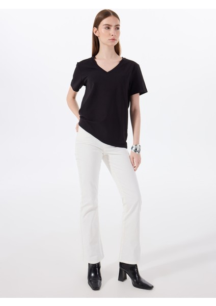 V Yaka Nakışlı Siyah Kadın T-Shirt M5SL-TST1848 fiyatları