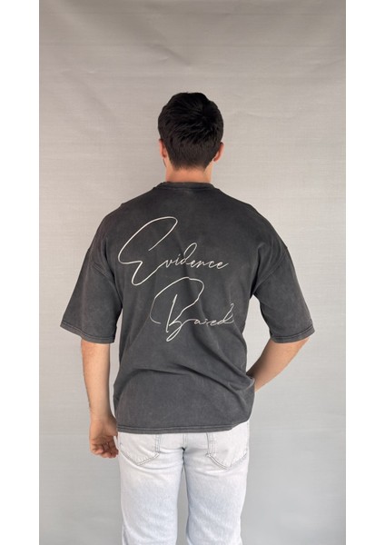 El Yazı Detay Yıkamalı T-Shirt fırsatları