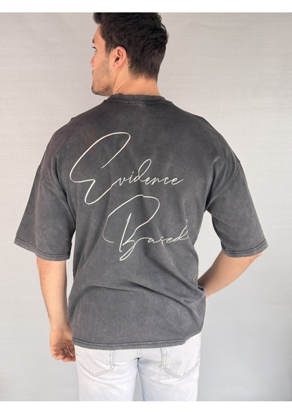 El Yazı Detay Yıkamalı T-Shirt indirimleri