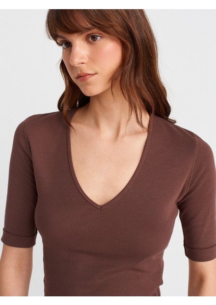 31843 V Yaka T-Shirt-Açık Kahve modelleri