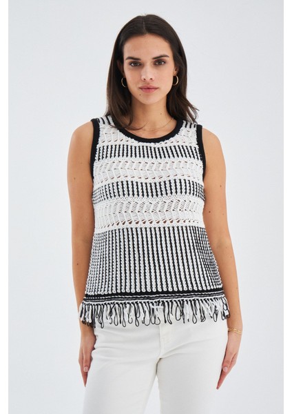 KIYO BLOUSE Püskül Detaylı Kolsuz Yazlık Kadın Triko Bluz - Ekru/Siyah fiyatları