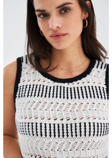 KIYO BLOUSE Püskül Detaylı Kolsuz Yazlık Kadın Triko Bluz - Ekru/Siyah modelleri