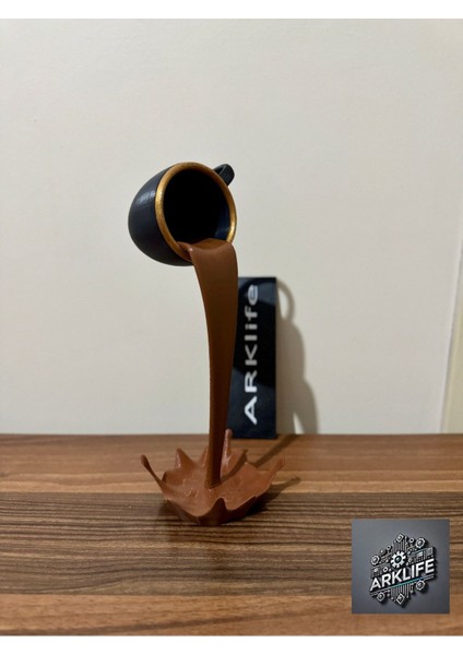 Kahve Köşesi Dökülen Kahve Fincan Figürü 3D Dekoratif Obje ve Biblo