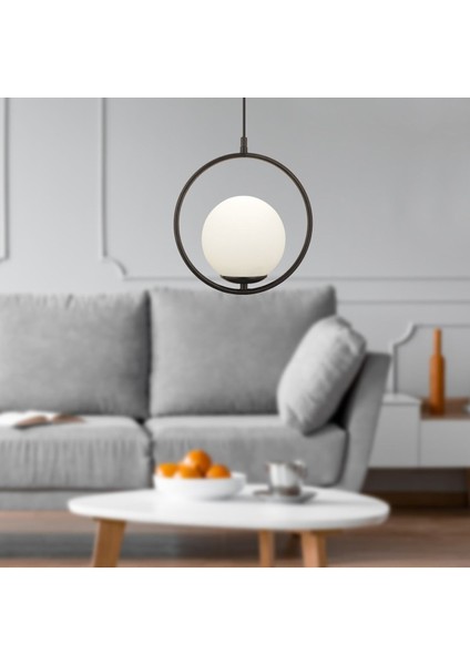 Modern siyah sarkıt avize, şık beyaz cam detaylı, mutfak ve salon için ideal seçenektir.