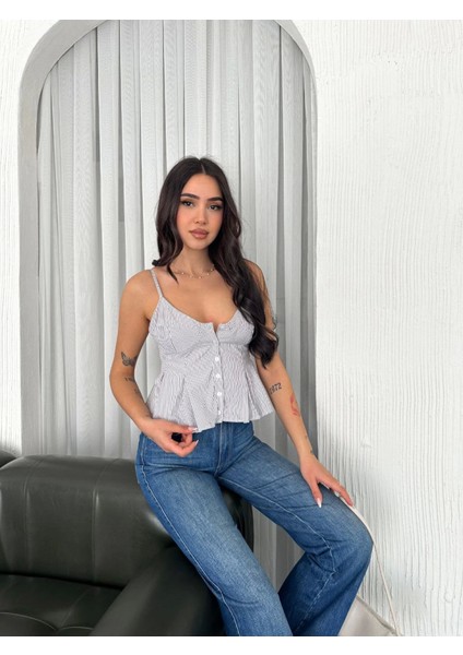 Askılı Dekolte Deraylı Crop - Beyaz
