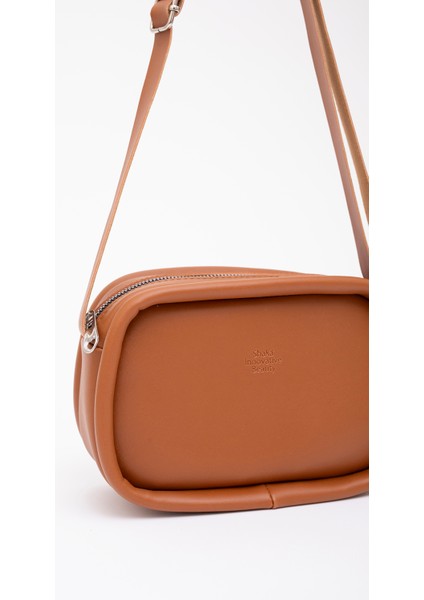 Taba Shk62 Tek Bölmeli Deri Ayarlanabilir Askılı Fermuarlı Çapraz Omuz Çantası U:15 E:21 G:7 Cm