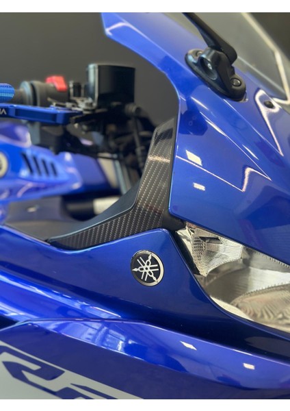 Yamaha YZF-R25 - R3 2019-2025 Far Yanı ve Arka Kuyruk Üstü Karbon Sticker Etiket Modeli