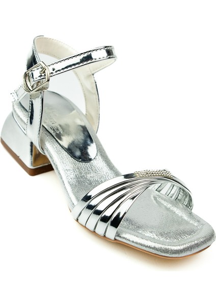 40 Gümüş Rugan Kız Çocuk Abiye Ayakkabı