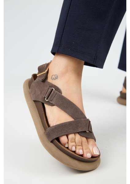 Azelya Kadın Hakiki Deri Tokalı Atkılı Açık Kahve Sandalet fırsatları