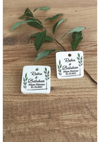 Yaprak Baskili Etiket / Nisan-Kina- Nikah Etiketi / 100 Adet 4 cm Kare Natural Etiket fırsatları