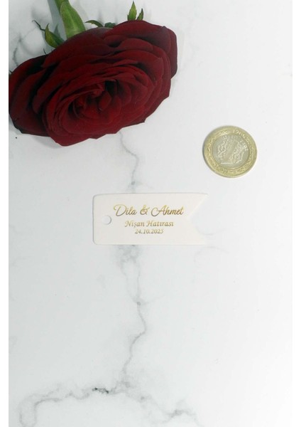 Gold Baskılı Etiket / Nişan - Nikah Etiketi / 100 Adet Kişiye Özel Gold Etiket (2,4x 5,4 Cm) indirimleri