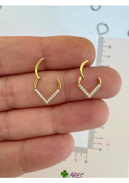 G23 Titanium (Titanyum) Zirkon Taşlı Üçgen Model Septum Daith Uyumlu 1 Adet Piercing