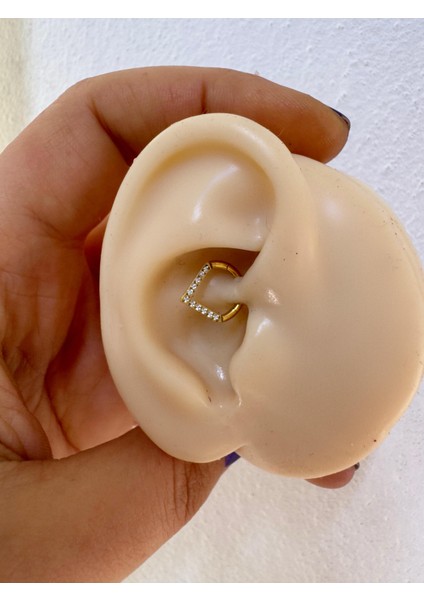 G23 Titanium (Titanyum) Zirkon Taşlı Üçgen Model Septum Daith Uyumlu 1 Adet Piercing modelleri