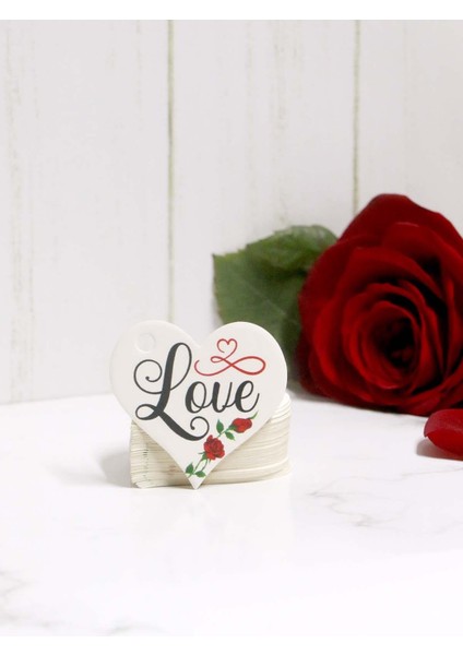 Sevgililer Günü Etiketi - Love Baskılı 50 Adet Kalp Etiket (4,5 cm )