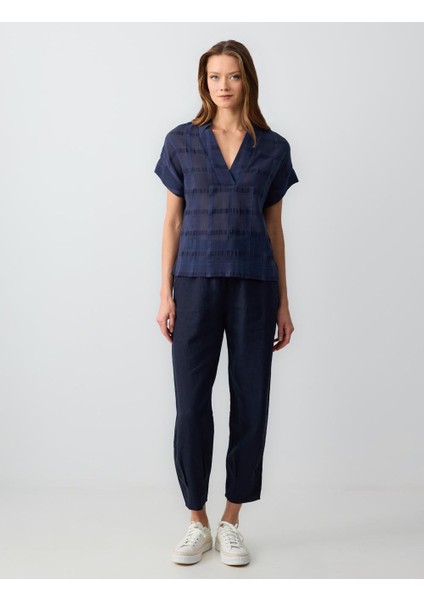 Lacivert Rahat Kesim Kısa Kollu V Yaka Desenli Keten Bluz fiyatları