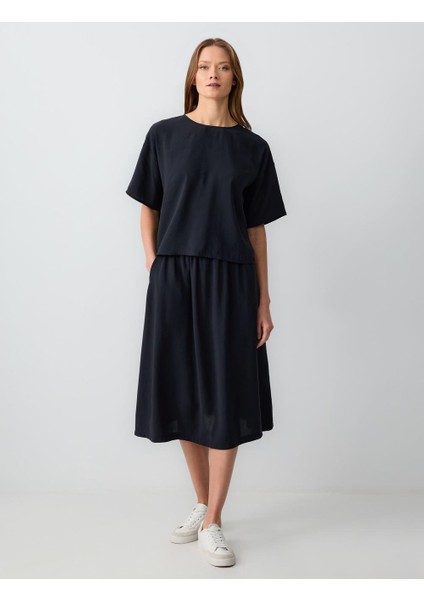 Siyah Rahat Kesim Yüksek Bel Dokuma Midi Etek