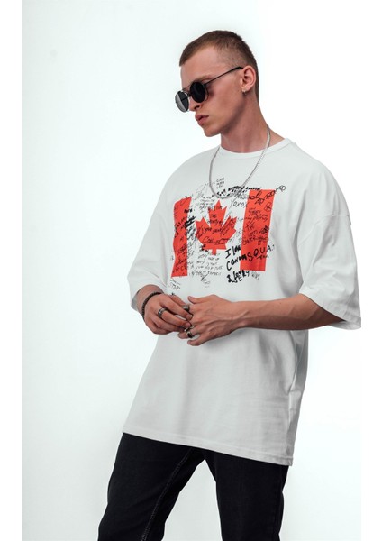 Kanada Bayrak Baskılı Oversize T-Shirt Beyaz fiyatları