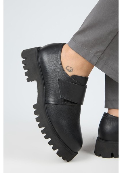 Mimi Kadın Deri Çırtlı Hakiki Deri Siyah Ayakkabı