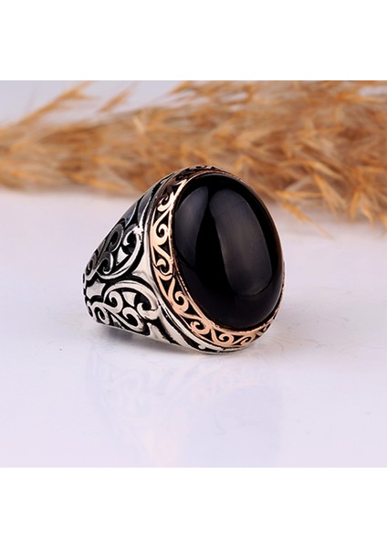 Onix Taşlı Oval Model 925 Ayar Gümüş Yüzük