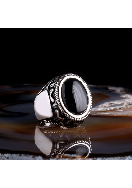 Siyah Onix Taşlı Oval Model 925 Ayar Gümüş Erkek Yüzük