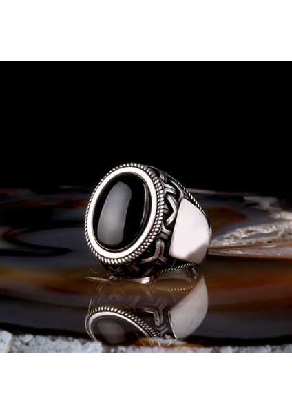 Siyah Onix Taşlı Oval Model 925 Ayar Gümüş Erkek Yüzük