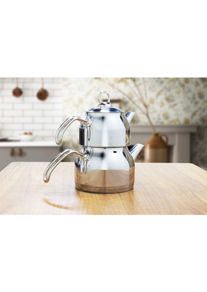 Dayanıklı ve şık çelik mutfak çaydanlık takımı, 2-2,99 L, metalik renk