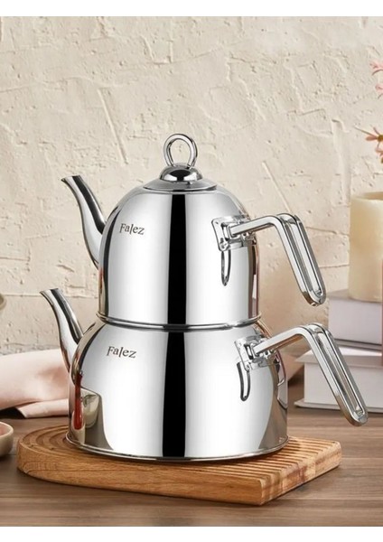 Şık orta boy dayanıklı metal çaydanlık takımı, 2L kapasite, modern tasarım