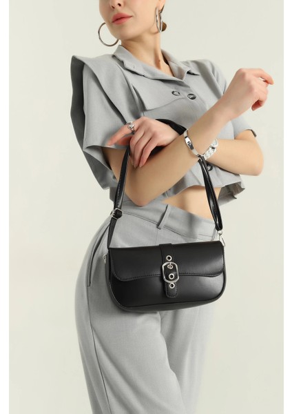 Siyah Mıknatıs Kapaklı Fermuarlı Kadın Omuz Çantası