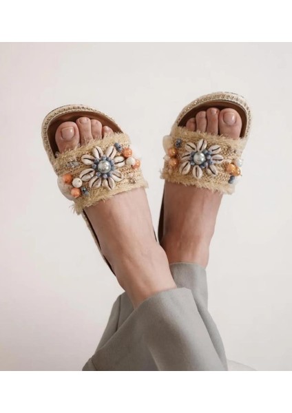 Guja 25Y170-2 Kadın Deniz Kabuğu Taşlı Mantar Taban Premium Terlik fırsatları