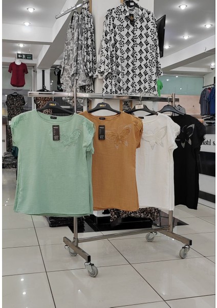 Büyük Beden Kelebek Dantel Detaylı Şık Bluz