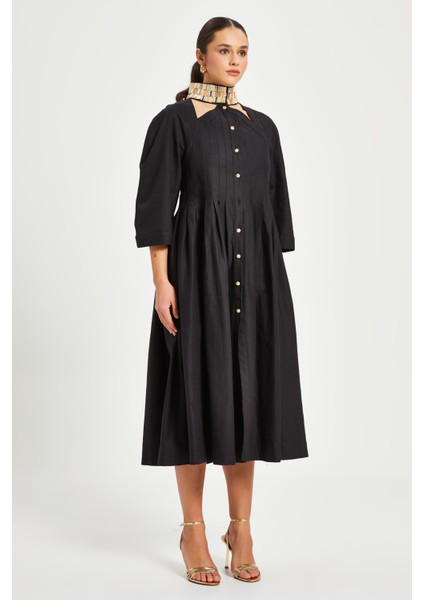 Kadın Düğmeli Midi Elbise – Özel Yaka Detaylı, Geniş Kol