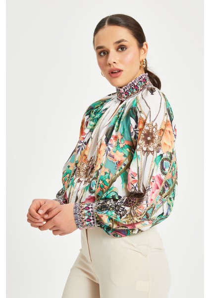 Kadın Desenli Yaka ve Manşet Detaylı Bluz Gömlek– Uzun Kol, Büzgü Yaka, %100 Polyester modelleri
