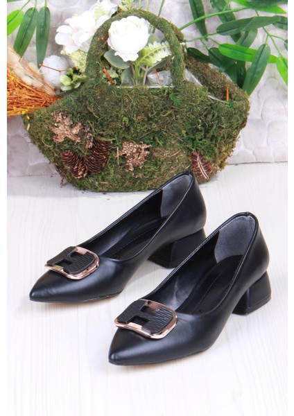 090-305 Toka Detaylı Alçak Topuk Kadın Ayakkabı fırsatları